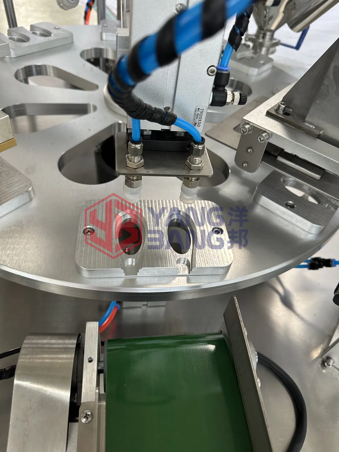 2 Heads Filling Automatic Yogurt Pudding Ice Cream Water Jelly Cup Filling Sealing Machine Yogurt Packaging Machine